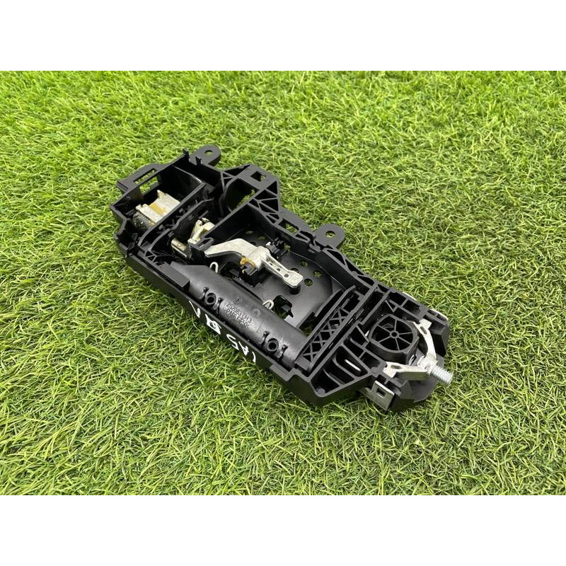 Кронштейн ручки двери (кузов и элементы) Audi A5 F5 2019 2.0 TFSI 8W1837811A