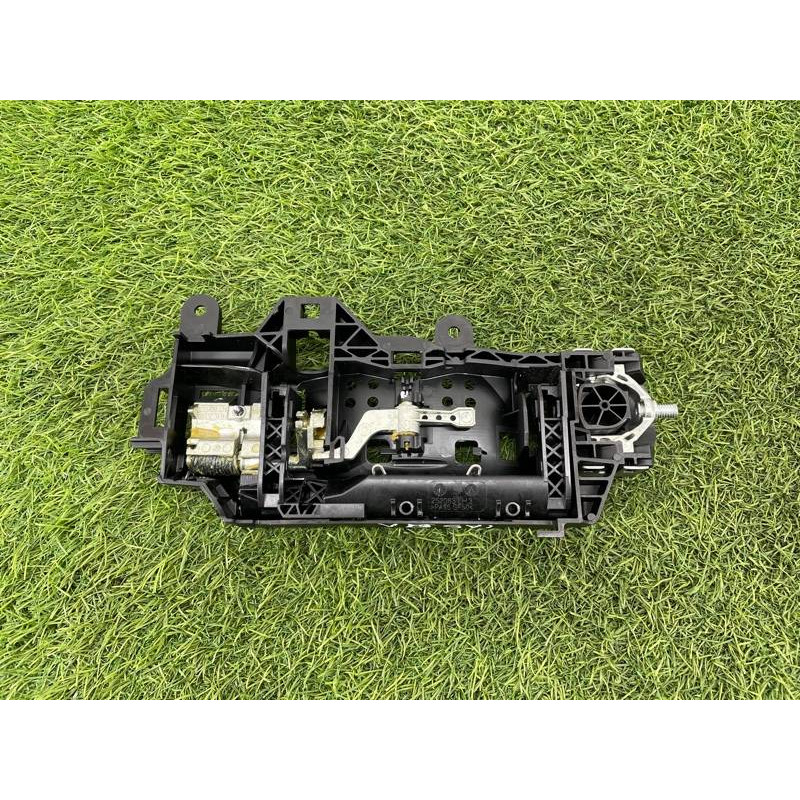 Кронштейн ручки двери (кузов и элементы) Audi A5 F5 2019 2.0 TFSI 8W1837811A