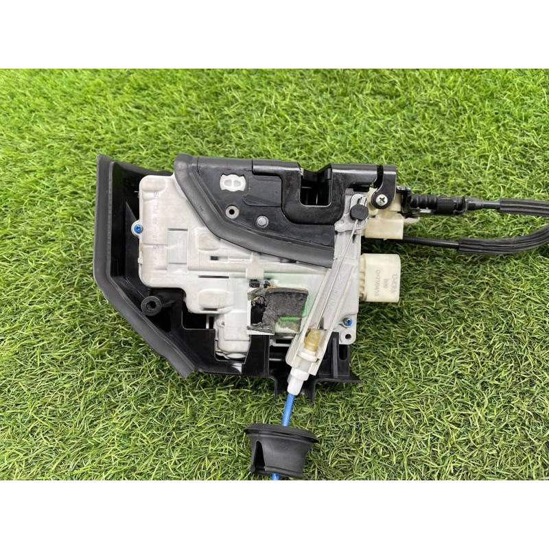 Замок двери (кузов и элементы) AUDI A8 D4 2011 4,2 4H0839016D