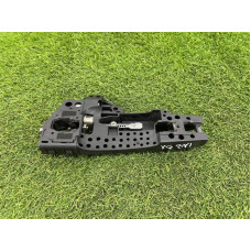 Кронштейн ручки двери