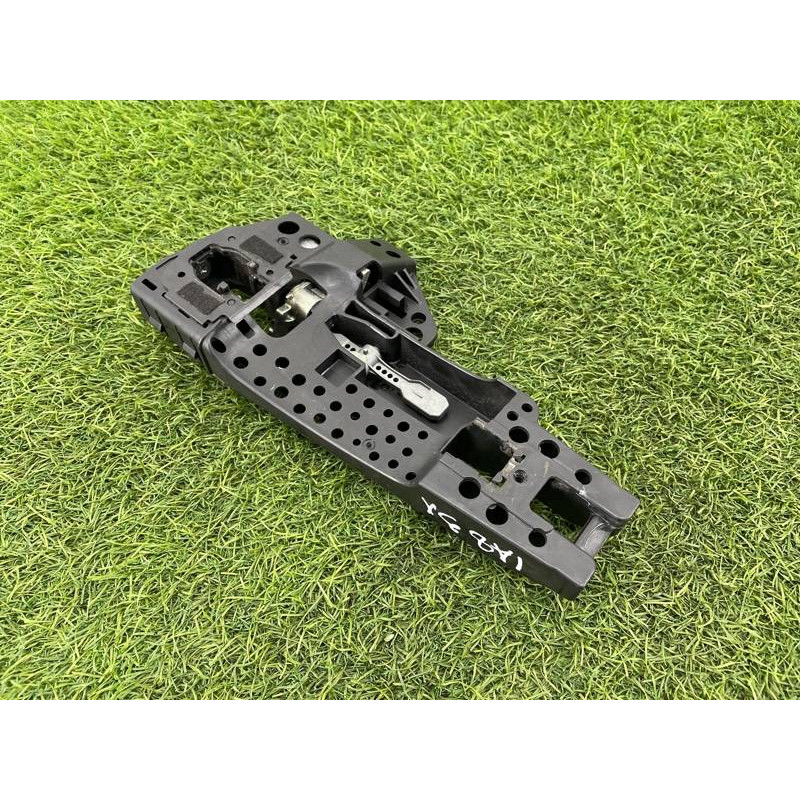 Кронштейн ручки двери (кузов и элементы) AUDI A8 D4 2011 4,2 4H0839885