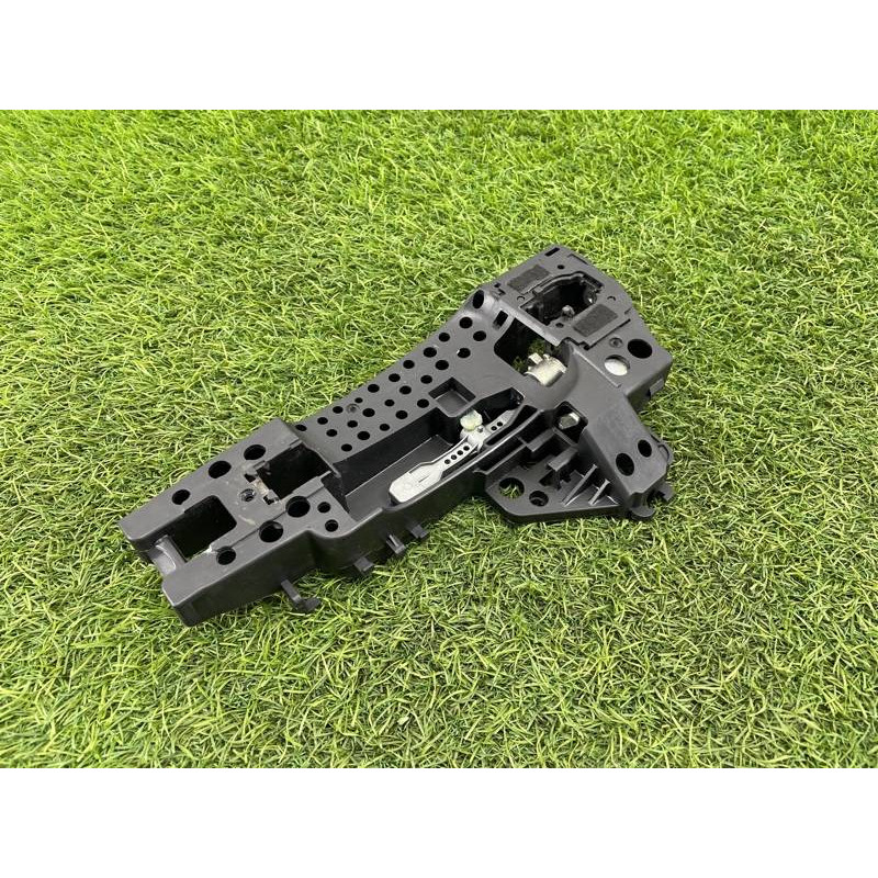 Кронштейн ручки двери (кузов и элементы) AUDI A8 D4 2011 4,2 4H0839885