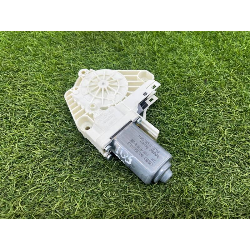 Мотор стеклоподъемника (электрика) Audi Q5 8R 2012 3.2 CALB 8K0959801B