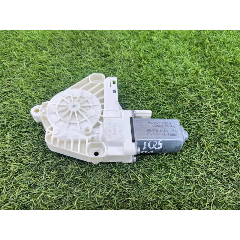 Мотор стеклоподъемника (электрика) Audi Q5 8R 2012 3.2 CALB 8K0959801B