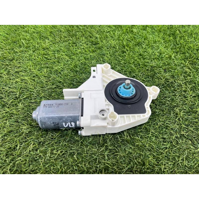 Мотор стеклоподъемника (электрика) Audi Q5 8R 2012 3.2 CALB 8K0959801B