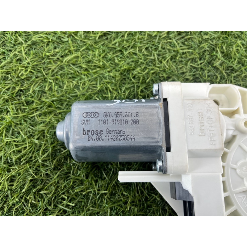 Мотор стеклоподъемника (электрика) Audi Q5 8R 2012 3.2 CALB 8K0959801B