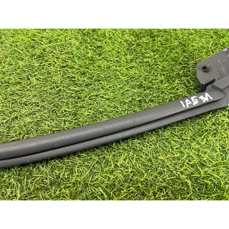 Уплотнитель стекла двери (кузов и элементы) Audi A5 F5 2019 2.0 TFSI 8W8839479