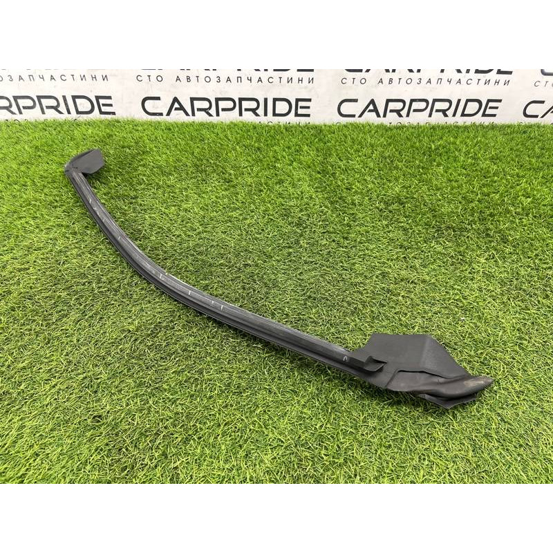 Уплотнитель стекла двери (кузов и элементы) Audi A5 F5 2019 2.0 TFSI 8W8839479