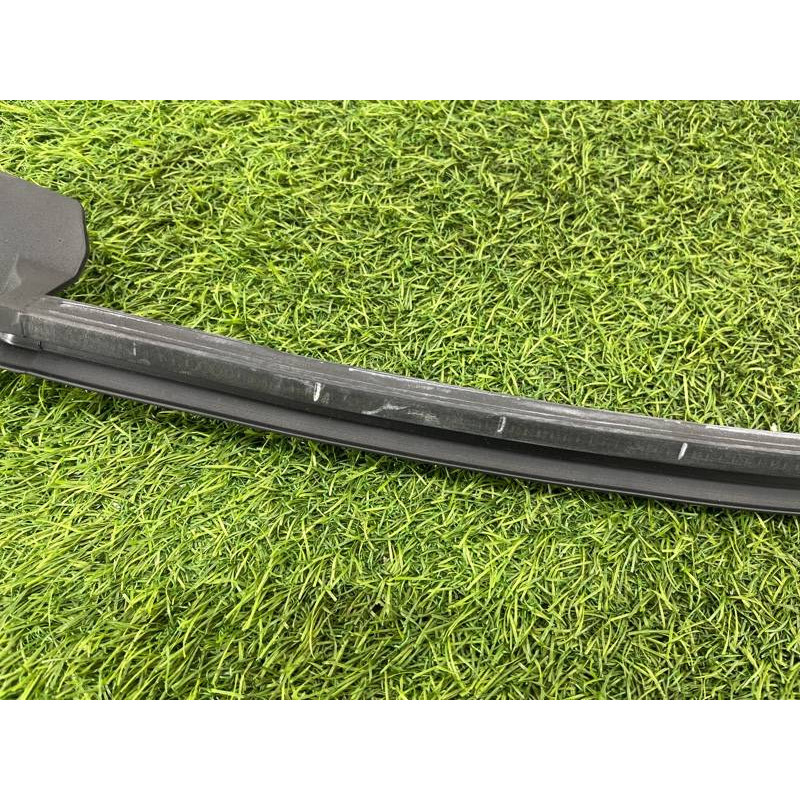 Уплотнитель стекла двери (кузов и элементы) Audi A5 F5 2019 2.0 TFSI 8W8839479