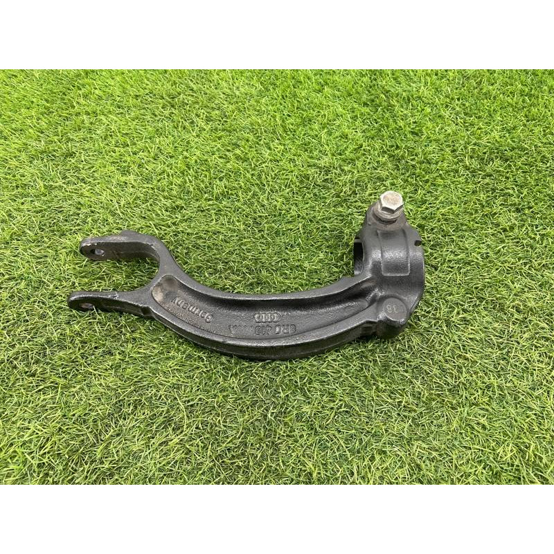 Вилка амортизатора (подвеска) AUDI A8 D4 2011 4,2 8R0413038B