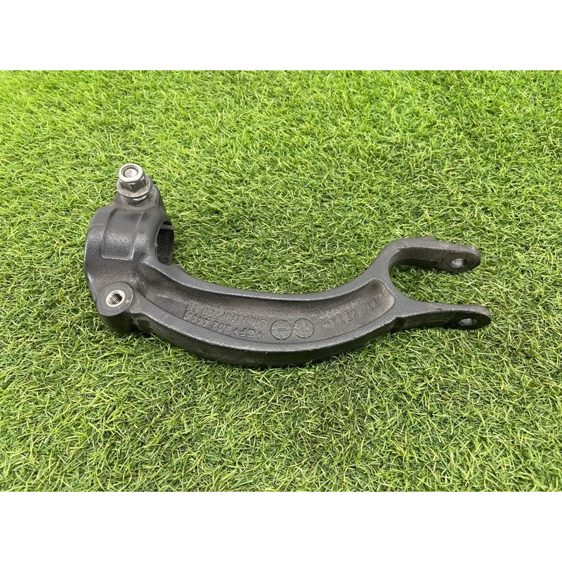 Вилка амортизатора (подвеска) AUDI A8 D4 2011 4,2 8R0413038B