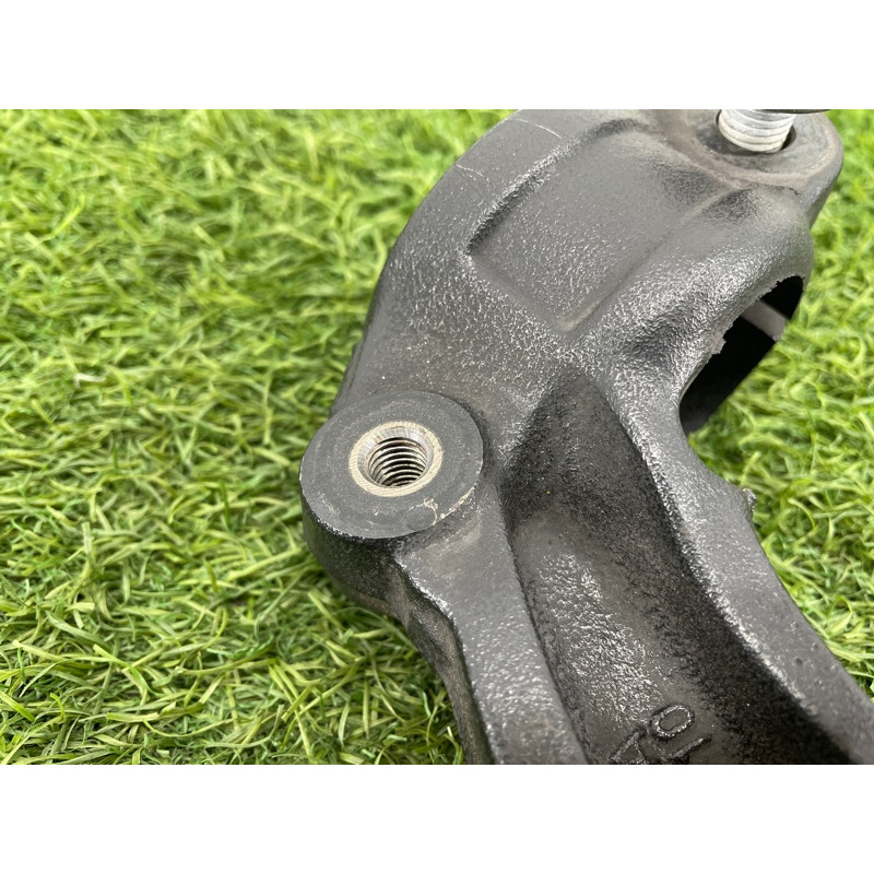 Вилка амортизатора (подвеска) AUDI A8 D4 2011 4,2 8R0413038B