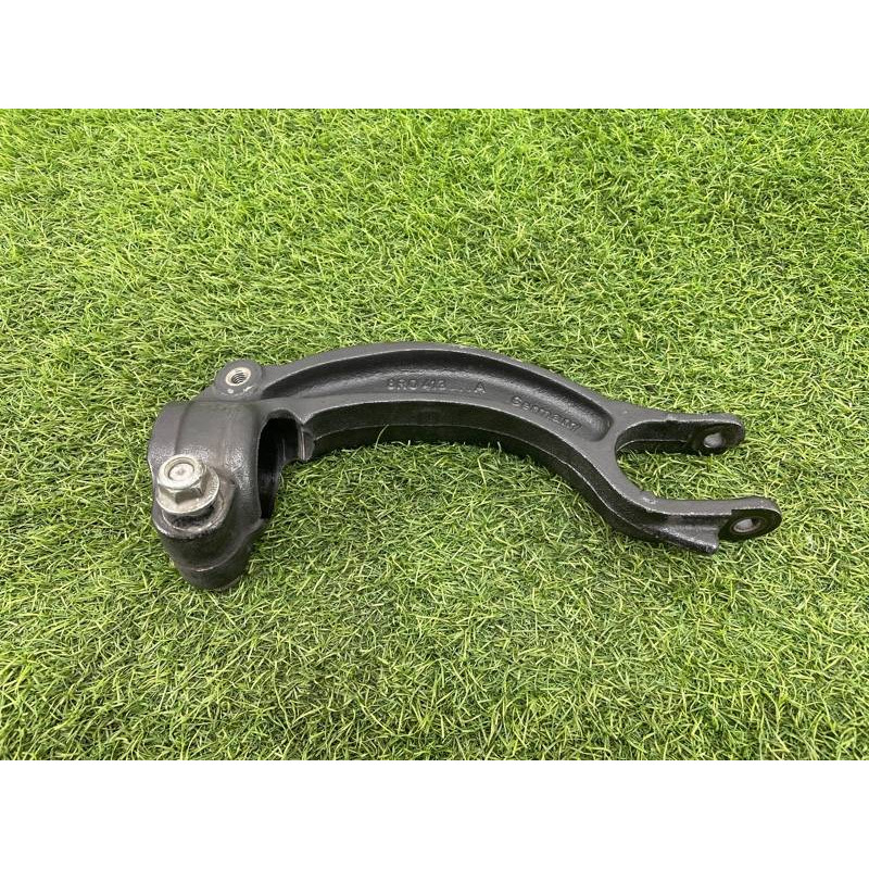 Вилка амортизатора (подвеска) AUDI A8 D4 2011 4,2 8R0413037B