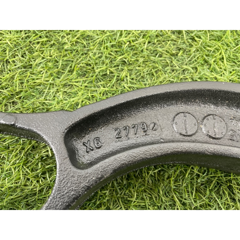 Вилка амортизатора (подвеска) AUDI A8 D4 2011 4,2 8R0413037B