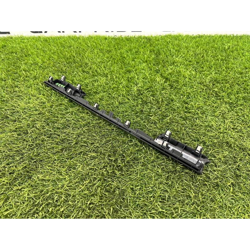 Накладка торпеды (салон) AUDI A4 B9 2017 2.0L 8W1857304A6PS