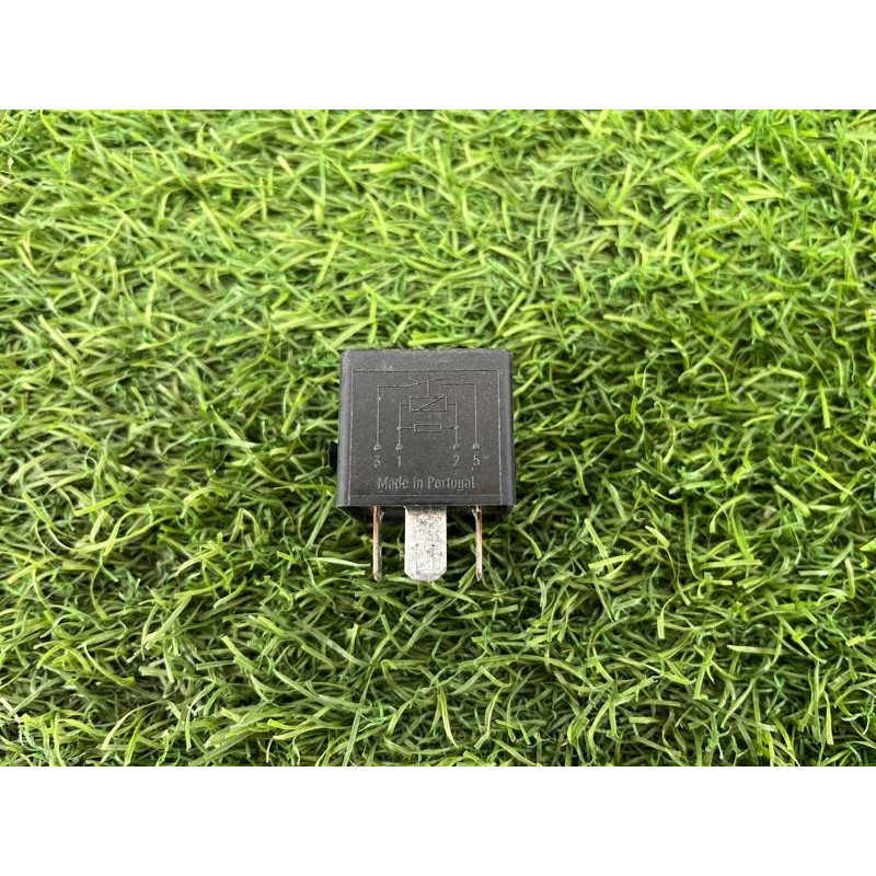 Реле (электрика) Volkswagen Passat B7 2014 1.8 4h0951253a