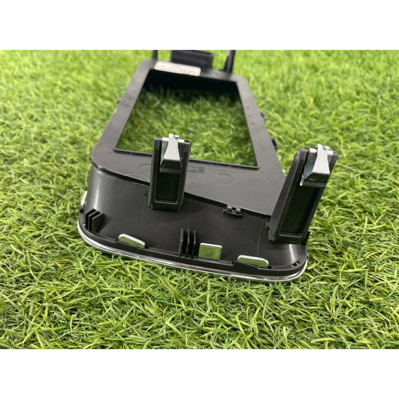 Накладка торпеды (салон) Audi Q5 8R 2012 3.2 CALB 8R1857186N3Q7