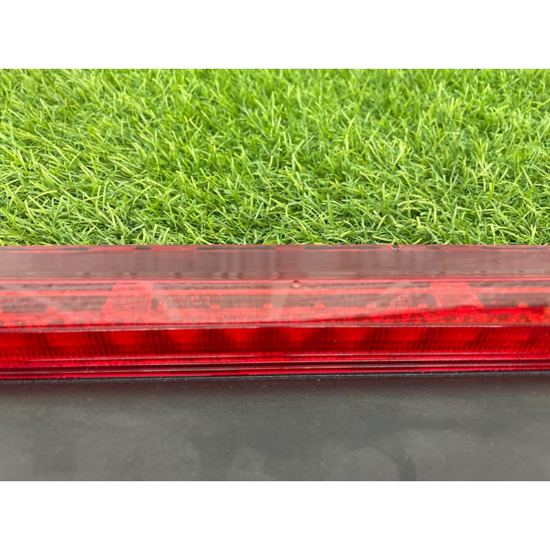 Повторитель стоп сигнала (оптика) AUDI A4 B9 2017 2.0L 8W5945097