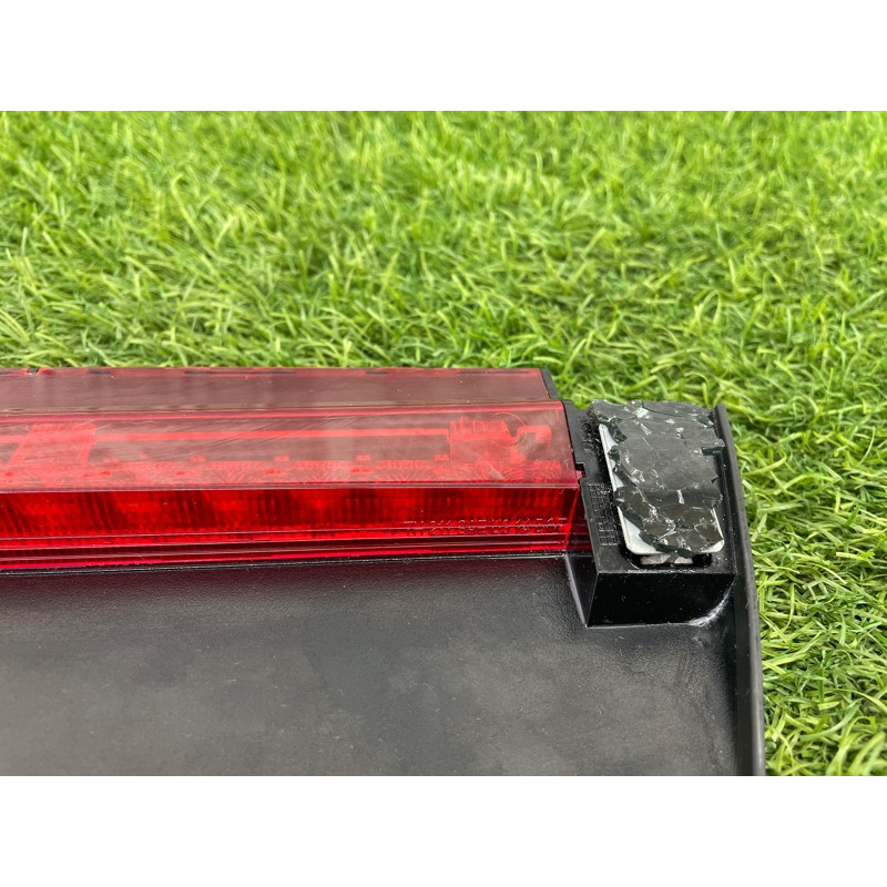 Повторитель стоп сигнала (оптика) AUDI A4 B9 2017 2.0L 8W5945097