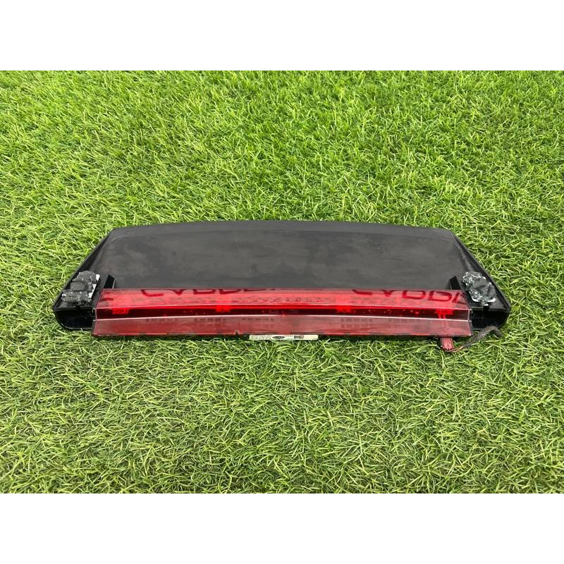 Повторитель стоп сигнала (оптика) AUDI A4 B9 2017 2.0L 8W5945097