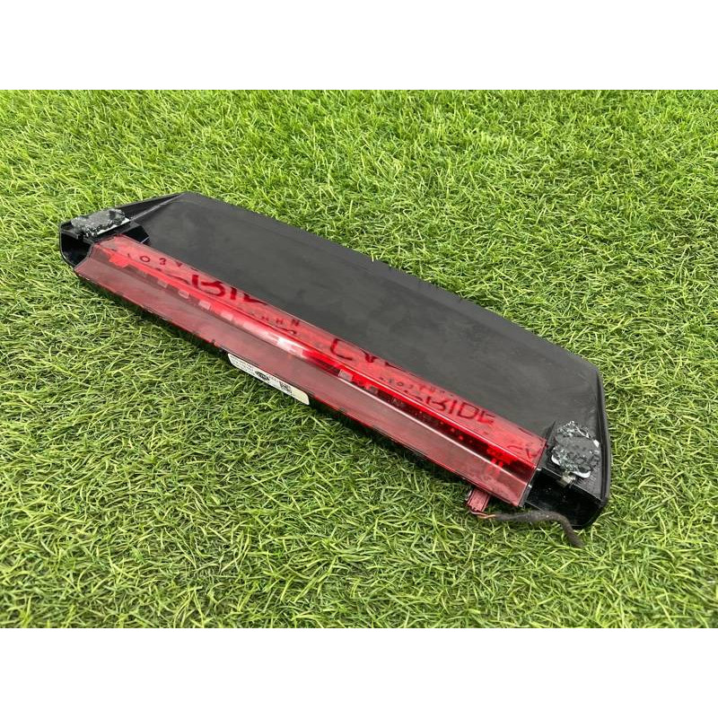 Повторитель стоп сигнала (оптика) AUDI A4 B9 2017 2.0L 8W5945097