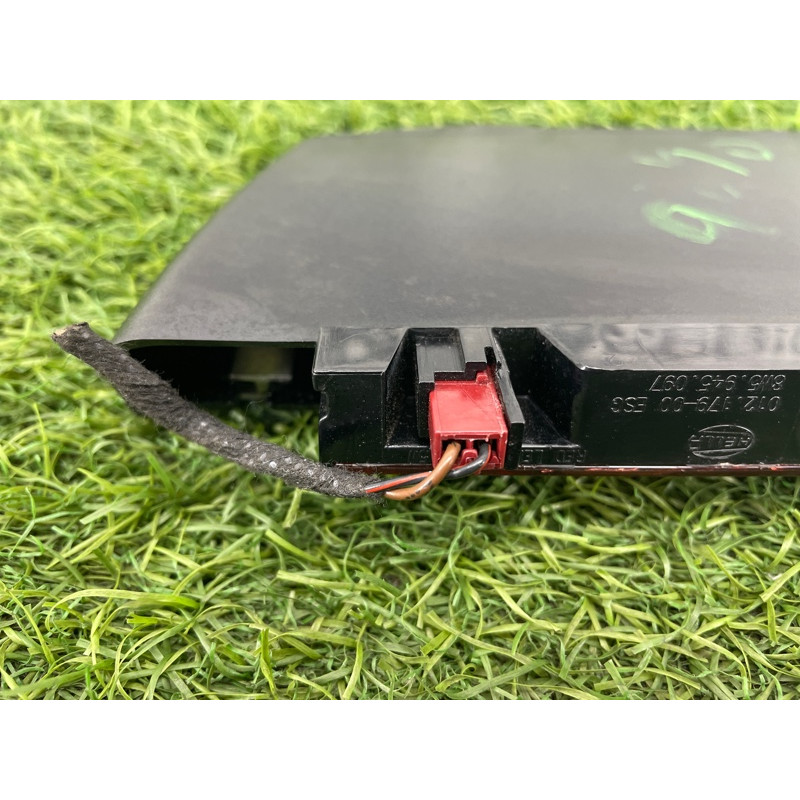 Повторитель стоп сигнала (оптика) AUDI A4 B9 2017 2.0L 8W5945097