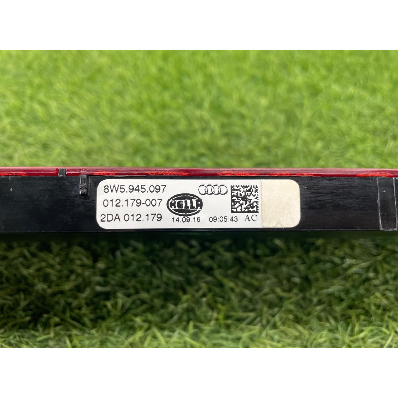 Повторитель стоп сигнала (оптика) AUDI A4 B9 2017 2.0L 8W5945097