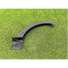 Накладка петли крышки багажника