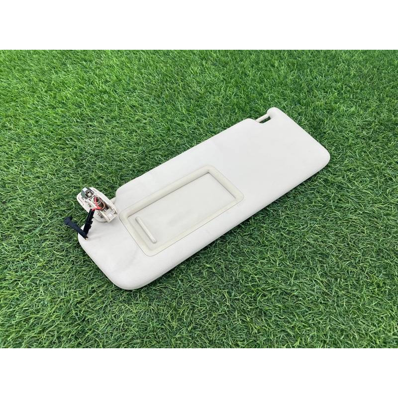 Козырек солнцезащитный (салон) AUDI A4 B9 2017 2.0L 8W0857551AARS8