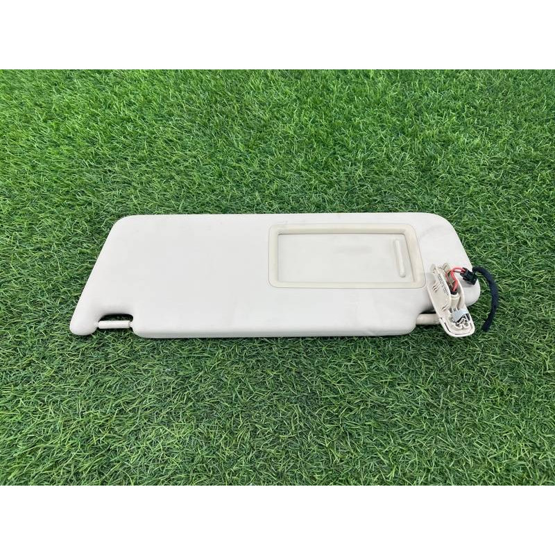 Козырек солнцезащитный (салон) AUDI A4 B9 2017 2.0L 8W0857551AARS8