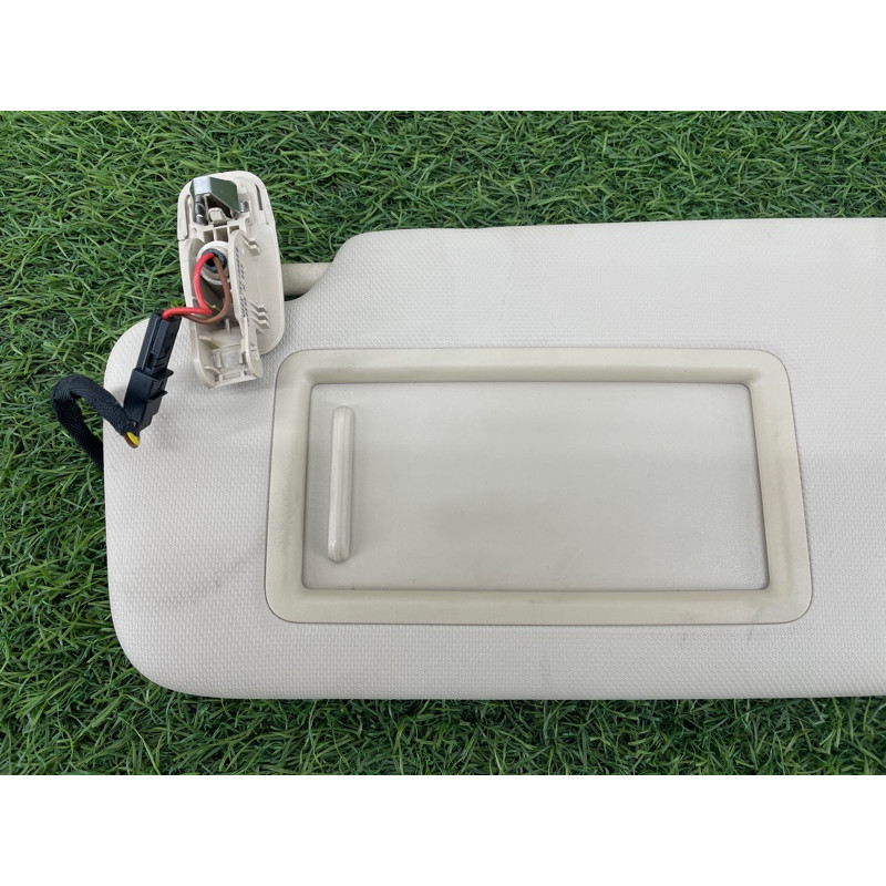 Козырек солнцезащитный (салон) AUDI A4 B9 2017 2.0L 8W0857551AARS8