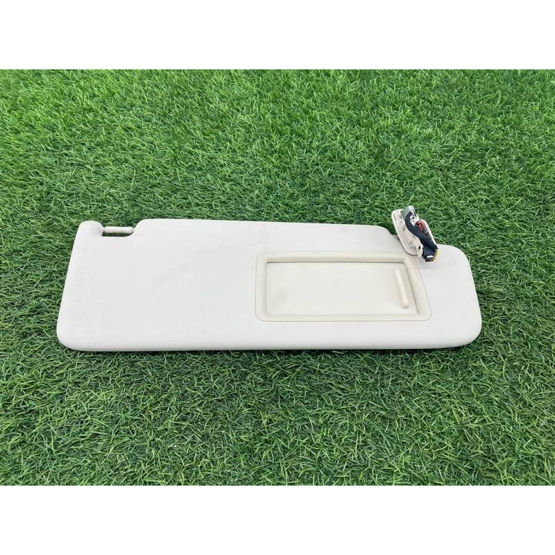 Козырек солнцезащитный (салон) AUDI A4 B9 2017 2.0L 8W0857552AMRS8