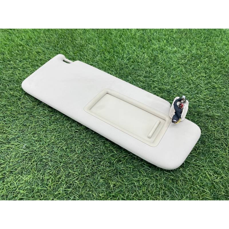 Козырек солнцезащитный (салон) AUDI A4 B9 2017 2.0L 8W0857552AMRS8