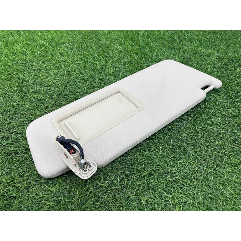 Козырек солнцезащитный (салон) AUDI A4 B9 2017 2.0L 8W0857552AMRS8