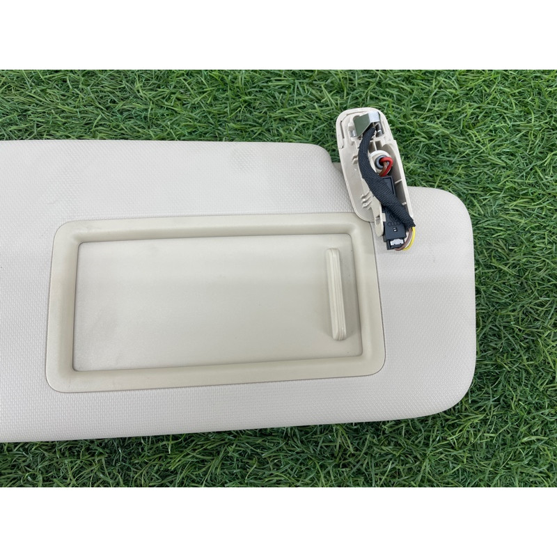 Козырек солнцезащитный (салон) AUDI A4 B9 2017 2.0L 8W0857552AMRS8