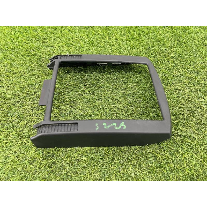 Накладка центральной консоли (салон) AUDI A8 D4 2011 4,2 4H0864357C6PS