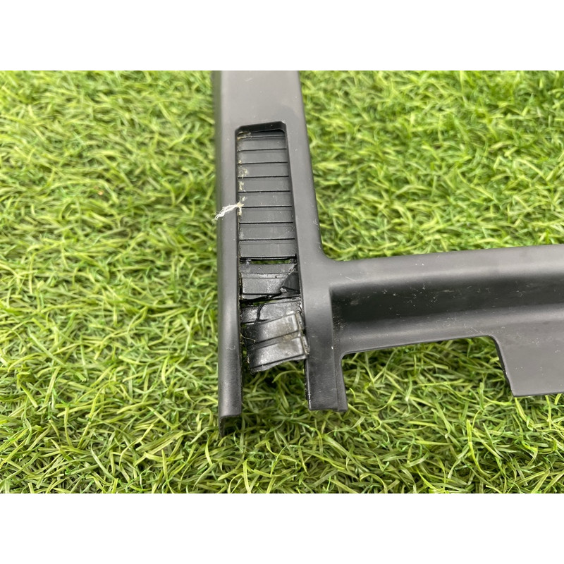 Накладка центральной консоли (салон) AUDI A8 D4 2011 4,2 4H0864357C6PS