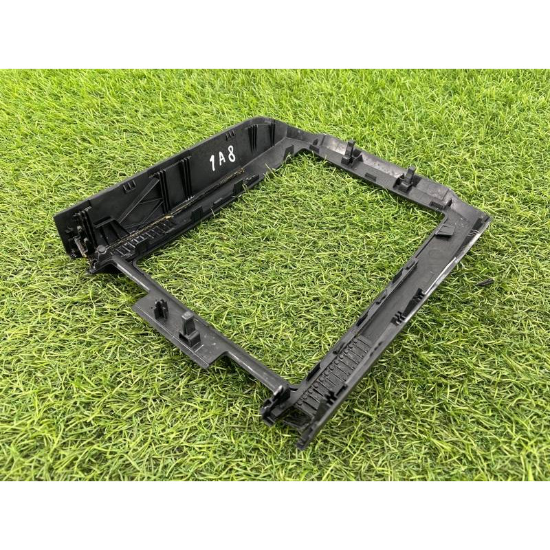 Накладка центральной консоли (салон) AUDI A8 D4 2011 4,2 4H0864357C6PS