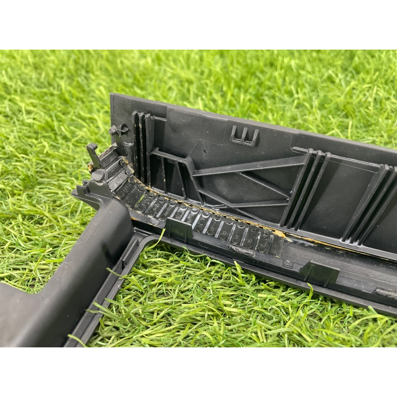 Накладка центральной консоли (салон) AUDI A8 D4 2011 4,2 4H0864357C6PS