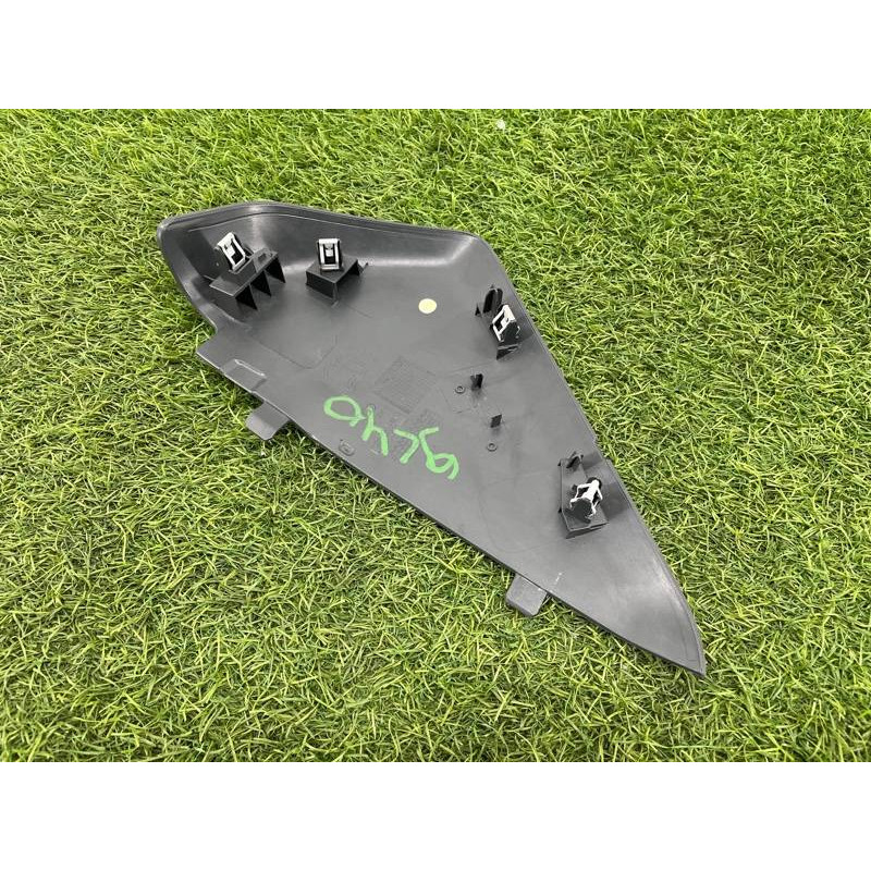 Накладка торпеды боковая (салон) AUDI A4 B9 2017 2.0L 8W0857086CDS2