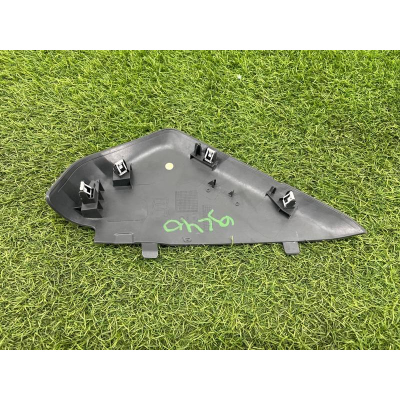 Накладка торпеды боковая (салон) AUDI A4 B9 2017 2.0L 8W0857086CDS2