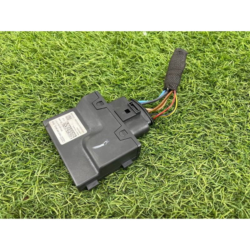 Блок управления топливным насосом (электрика / блок управления) AUDI A4 B9 2017 2.0L 8W0906093D