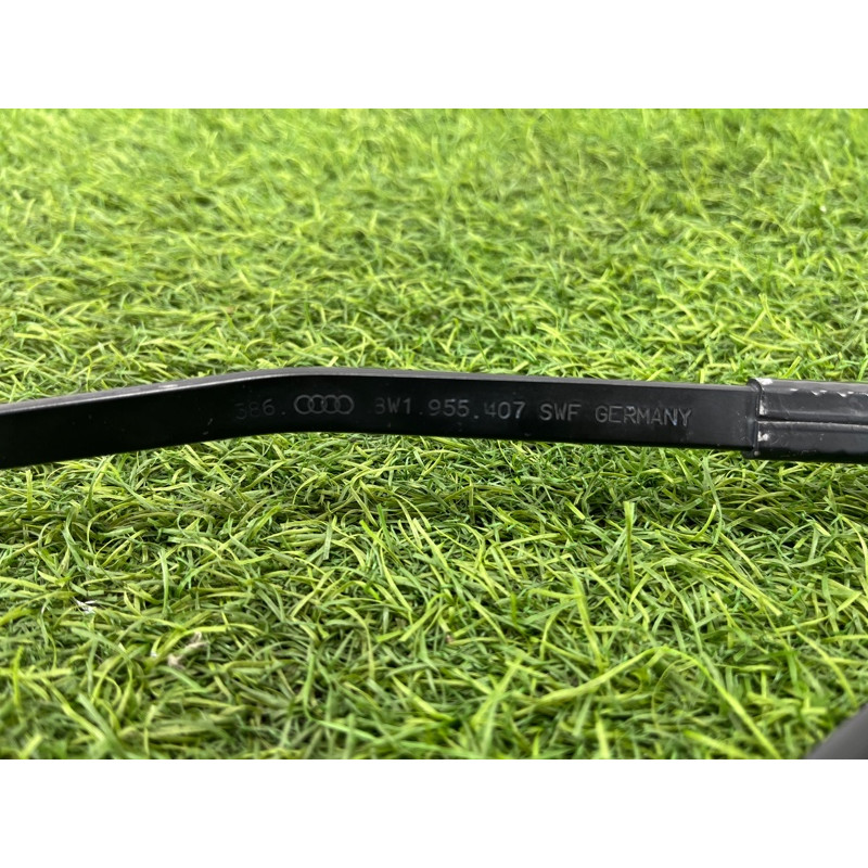 Поводок дворника (кузов и элементы) AUDI A4 B9 2017 2.0L 8W19554071P9