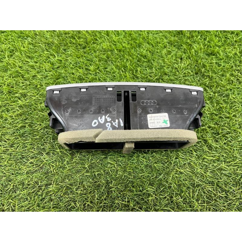 Дефлектор воздуховода (салон) AUDI A8 D4 2011 4,2 4H0819203AWVF