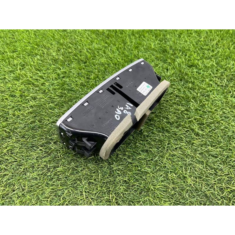 Дефлектор воздуховода (салон) AUDI A8 D4 2011 4,2 4H0819203AWVF