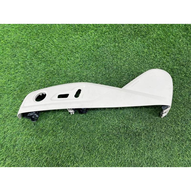 Накладка сидения (салон) AUDI A4 B9 2017 2.0L 8W0881325PCE3