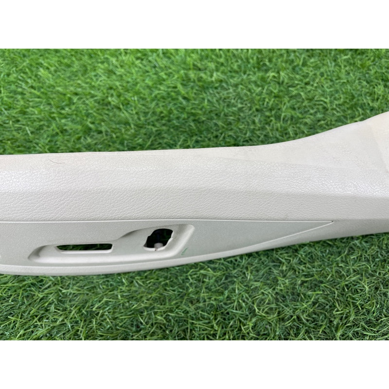 Накладка сидения (салон) AUDI A4 B9 2017 2.0L 8W0881325PCE3