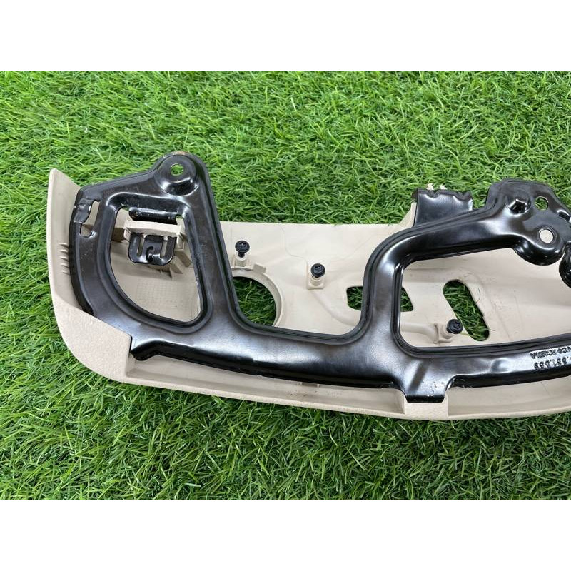 Накладка сидения (салон) AUDI A4 B9 2017 2.0L 8W0881325PCE3