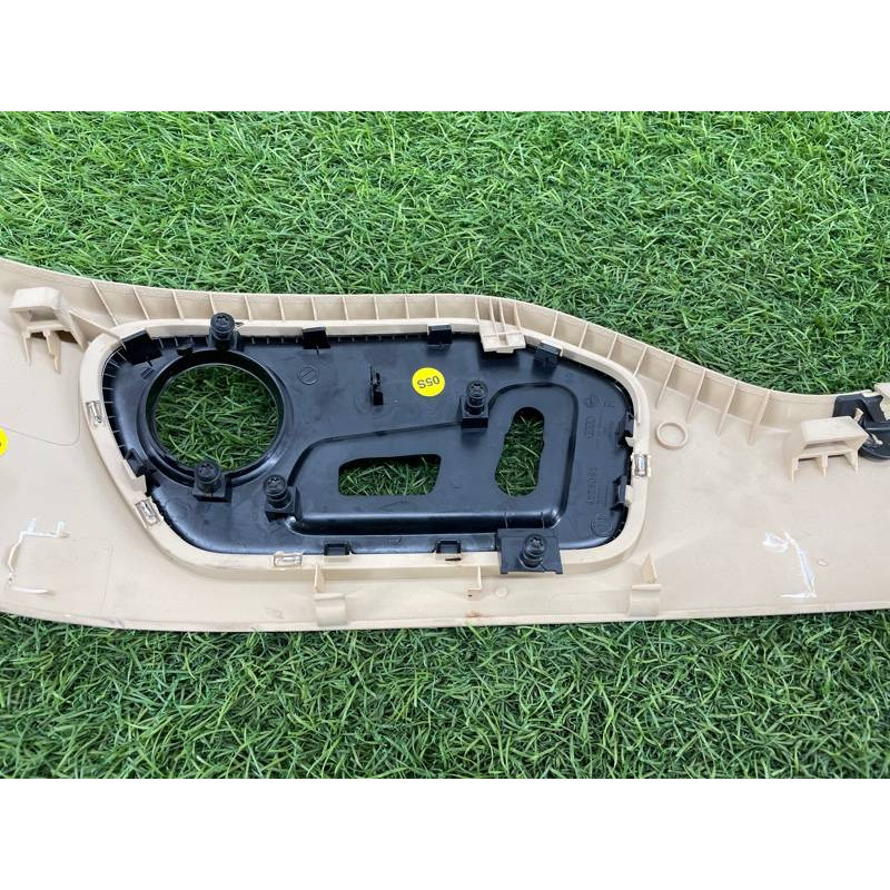 Накладка сидения (салон) AUDI A8 D4 2011 4,2 4H0881326BBH9