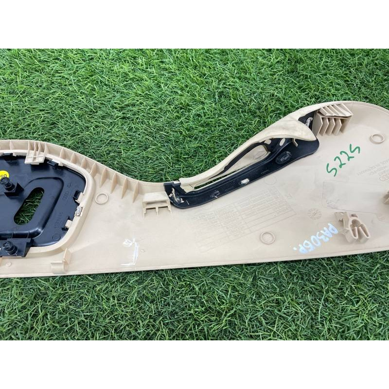 Накладка сидения (салон) AUDI A8 D4 2011 4,2 4H0881326BBH9